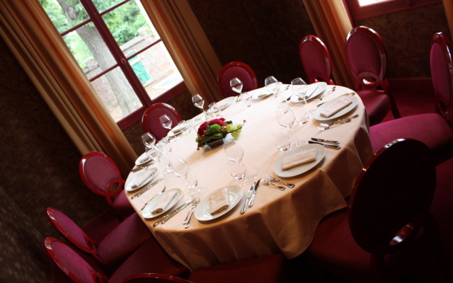 The Originals Boutique, La Maison Rouge