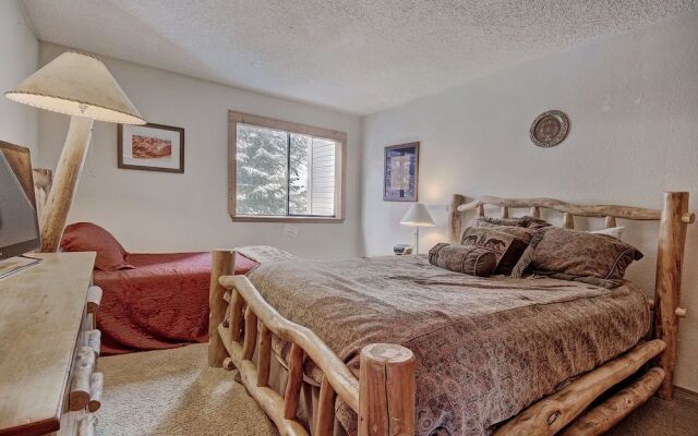 221 Cinnamon Ridge I 2 Bedroom Condo by RedAwning