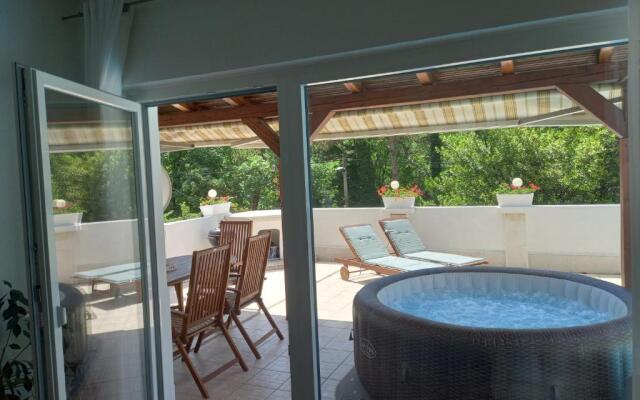 Vila Brig 108 - private swimming pool and jacuzzi