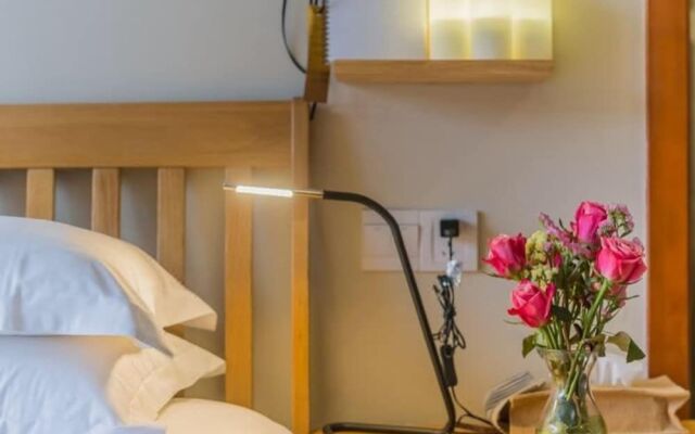 Floral Hotel Hangzhou Pupu