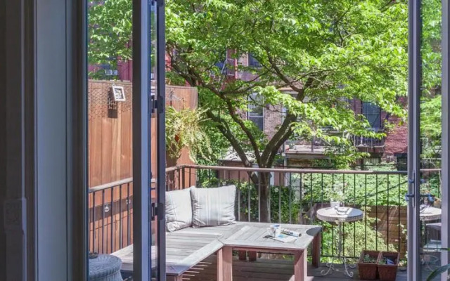 President Street Townhouse by onefinestay