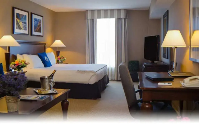Salem Waterfront Hotel & Suites
