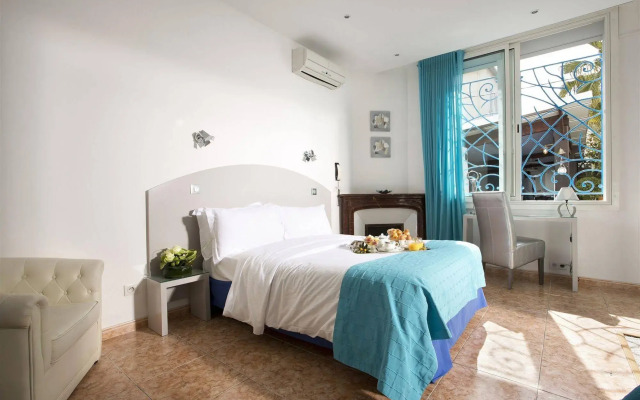 Hotel La Villa Juan Beach