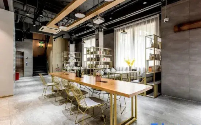 Mijia International Youth Hostel (Shanghai People's Square)