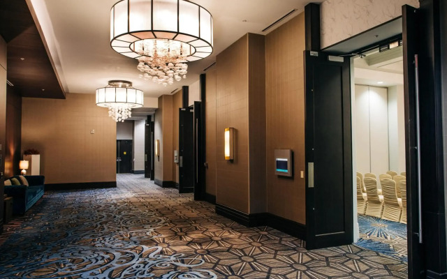 Embassy Suites Louisville Downtown