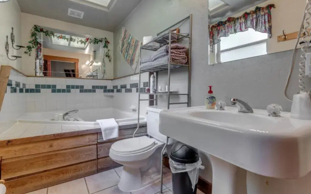 The Whispering Pines Inn Bed & Breakfast