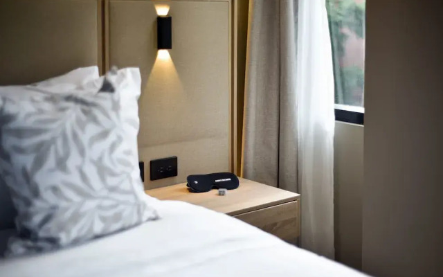 w Majestic 1BR w/ Superb Balcony in Unicentro
