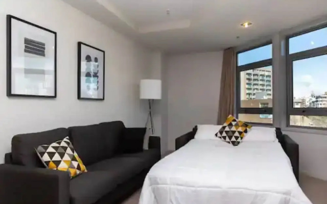 Wonderful Apartment With Free Parking!
