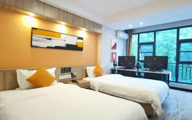 Oriental Home Building E-Sports Hotel