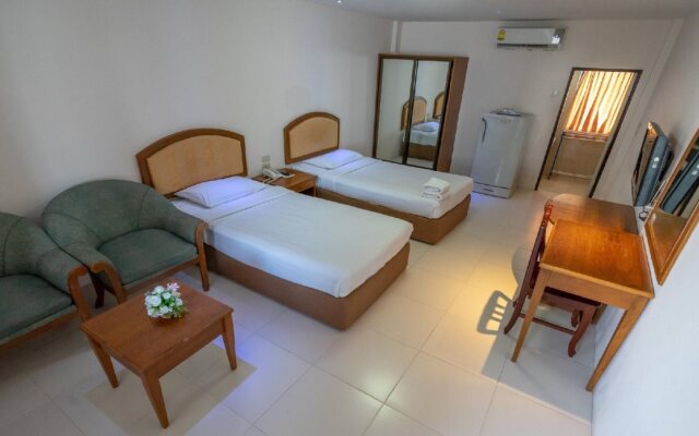 Golden House Service Apartment