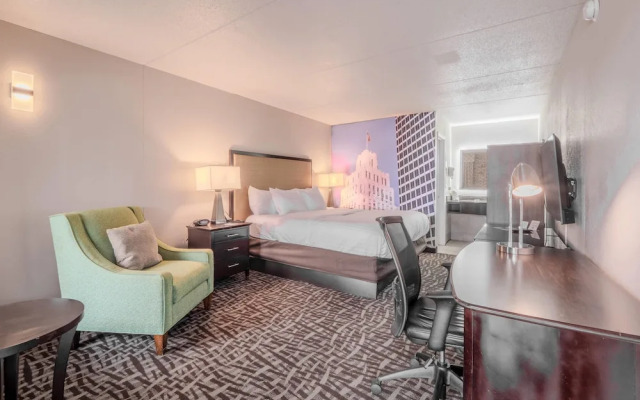 Clarion Pointe Winston – Salem Downtown