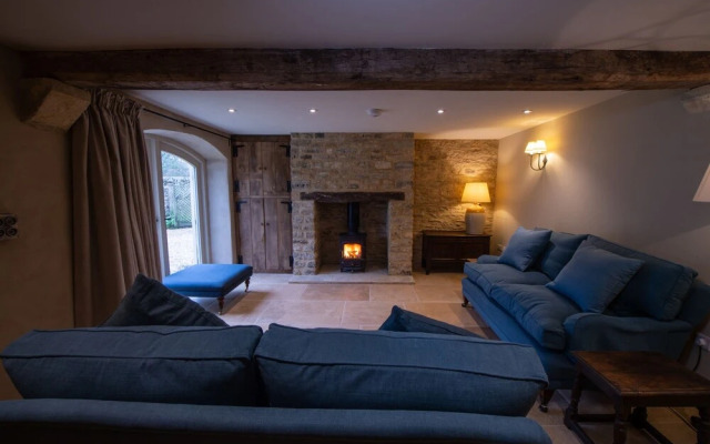 The Cotswolds Coach House