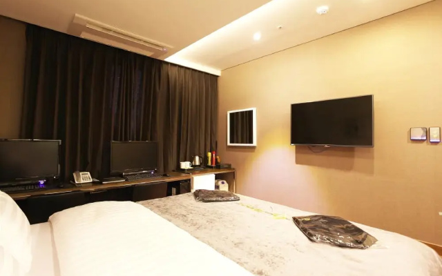 Hotel Ahava