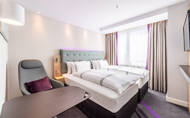 Premier Inn Cologne City Sud Hotel