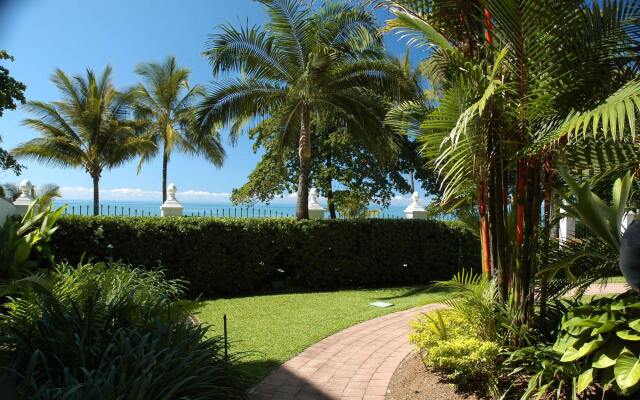 Costa Royale Beachfront Apartments