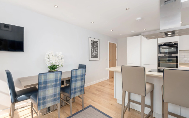 Destiny Scotland Royal Mile Residence