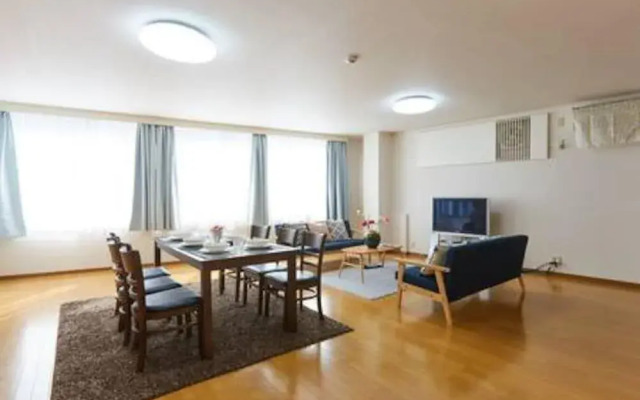 Haneda Lex Apartment