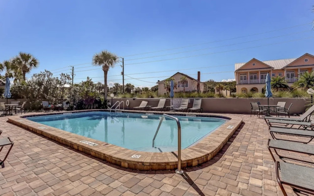 Rustic Theme Condo with Scenic Ocean View by RedAwning