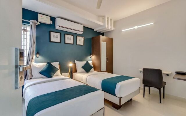SilverKey Executive Stays 46745 Opposite Vinayaka Apartments