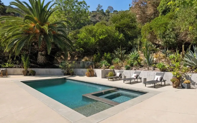 Valea Estate - Secluded Beverly Hills Retreat 1-acre Oasis