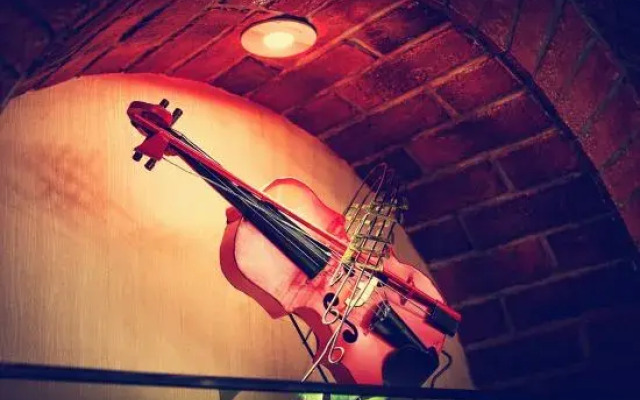 Happy Time Hotel (First Pier of Zhongshan Road Pedestrian Street)