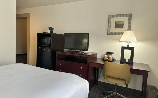 Quality Inn & Suites Everett