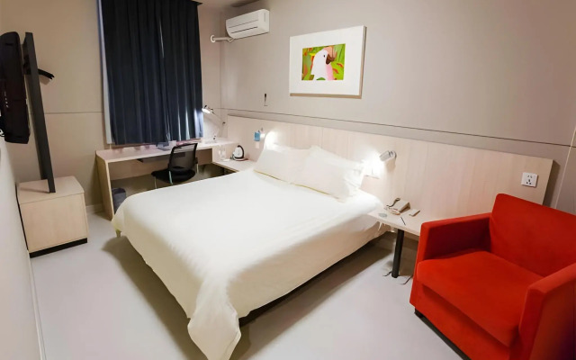 Jinjiang Inn Shanghai Huaihai Road East