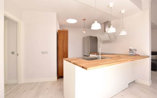 Sunny Bungalow in front of sea