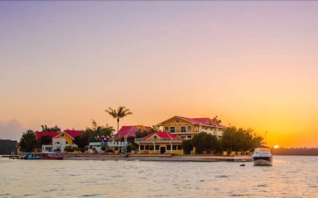 Aruwai Resort White H2O