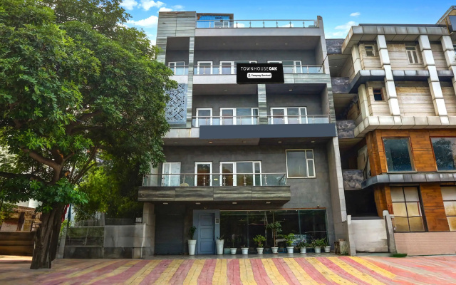 Townhouse Oak Iskcon Temple Rohini