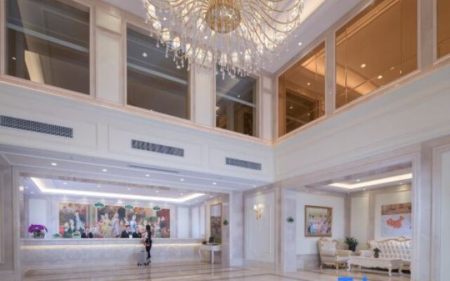 Vienna International Hotel (Dali Xiaguan City)