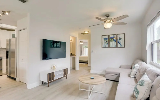 Pet-friendly Jupiter Townhome, 6 Mi to Beaches!