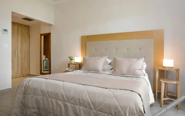 Venus Hotel & Suites