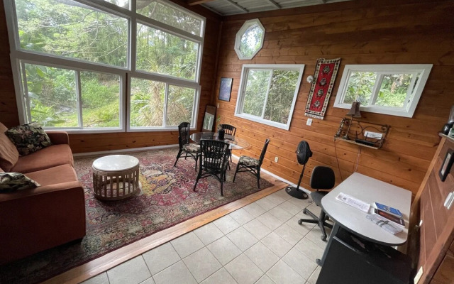 SweetSpotStay-Enchanted Grotto