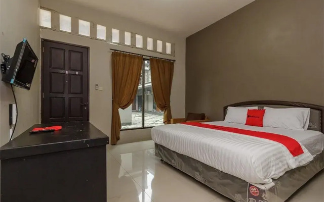 RedDoorz Syariah near Taman Air Mancur Bogor