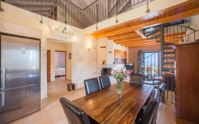 Villa Cretan View with Heated Swimming Pool