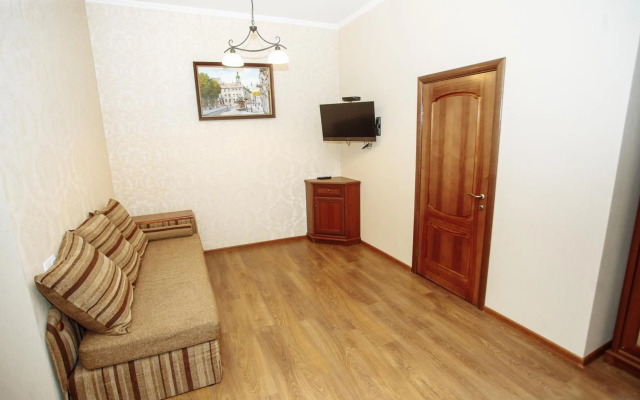 Apartment near Museum