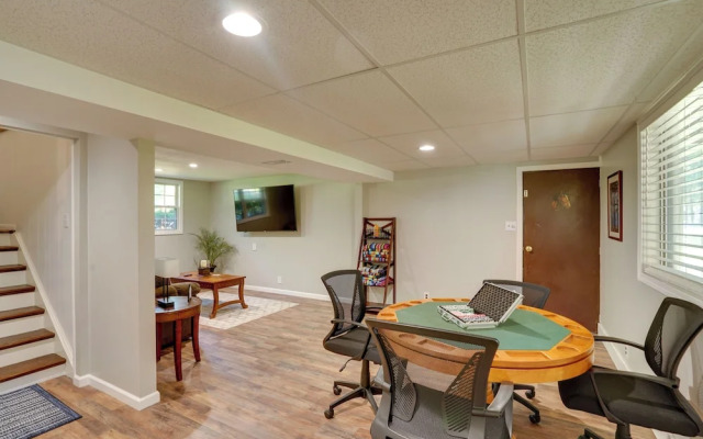Saratoga Springs Haven w/ Pool + Fire Pit!