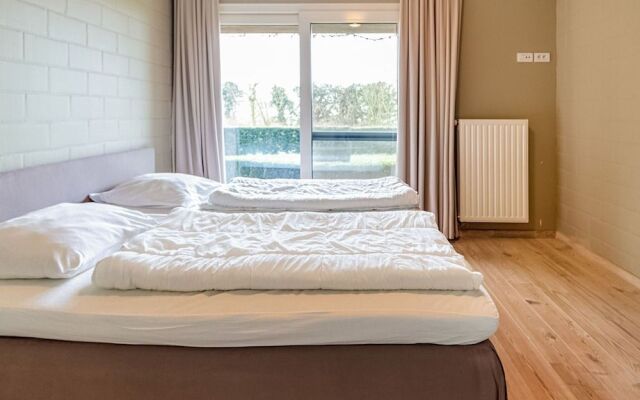 Serene Holiday Home in Gijverinkhove With Terrace, Garden