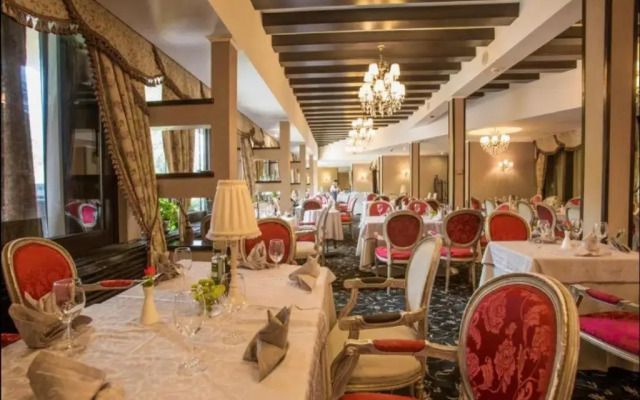Alpin Resort Hotel - Apartament 2403; 2404