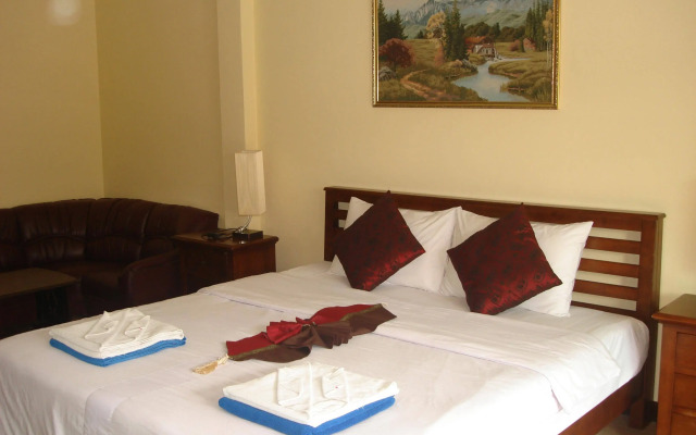 Tropicoza Guest House