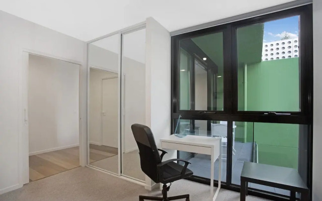 Astra Apartments Carlton