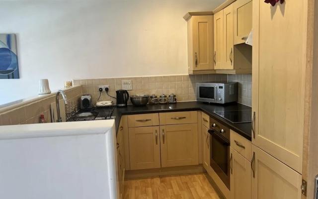 Nantwich - Sleeps 4 - Parking - Walking Distance to Town Centre