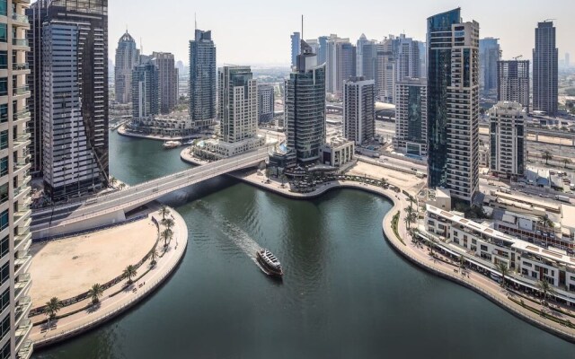 Impressive 1BR w/ Incredible Marina Views!