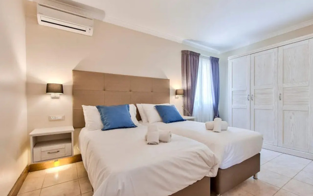 Villa Narcis - 2 Bedroom Villa With Private Pool