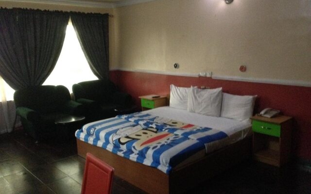 Ascot Resort and Hotel