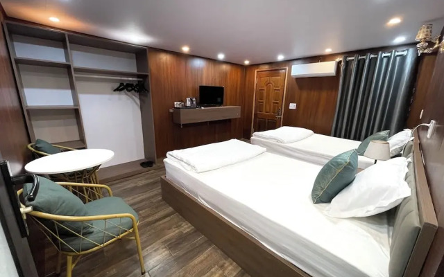 Odyssey Hostel, Tours & Motorbikes Rental