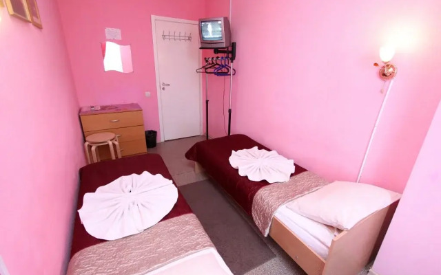 Geralda Ekonom otel' na Pushkinskoy 11