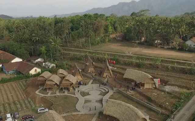 Balkondes Kembanglimus