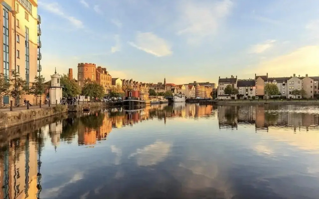Charming 2-bed Apartment in Edinburgh City Centre